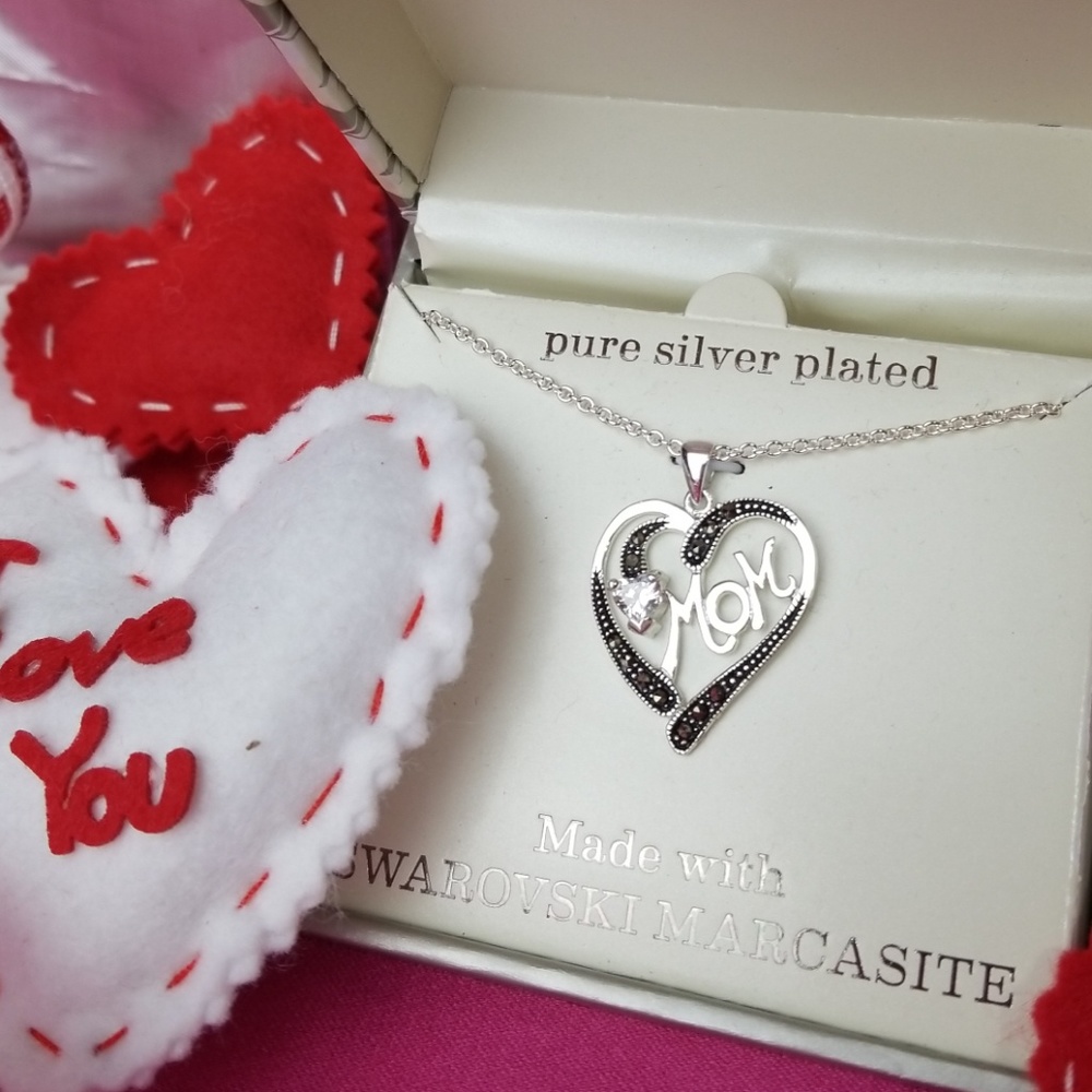 ❤❤VALENTINES SPARKLE ALLURE  NECKLACE - Picture 3 of 8
